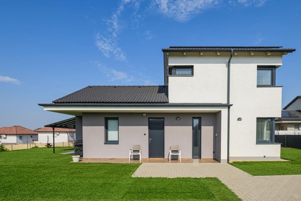Abg House Ecser Экстерьер фото